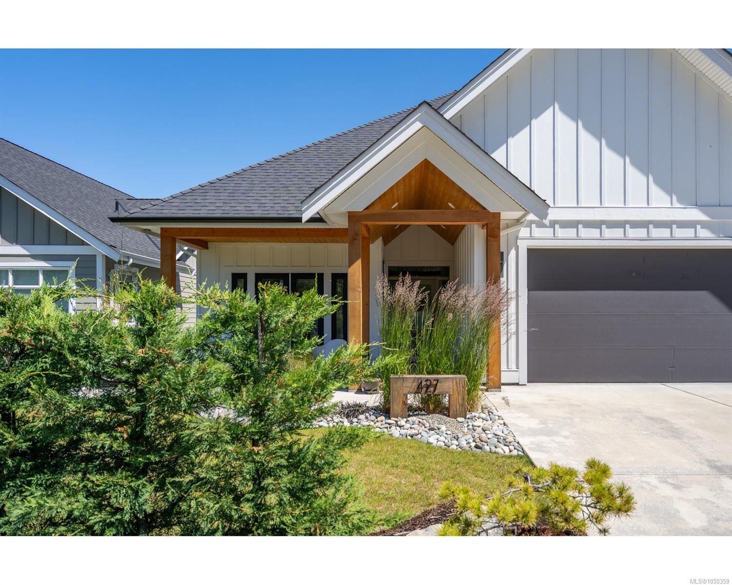 427 Cottage Dr, Qualicum Beach, BC