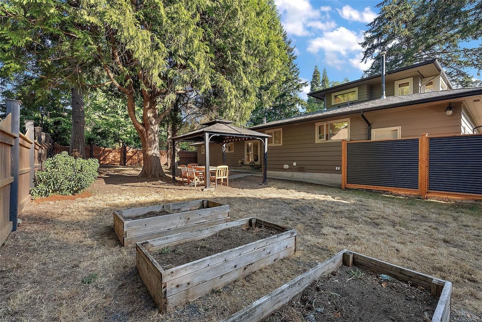 1680 Ash Rd, Saanich, BC