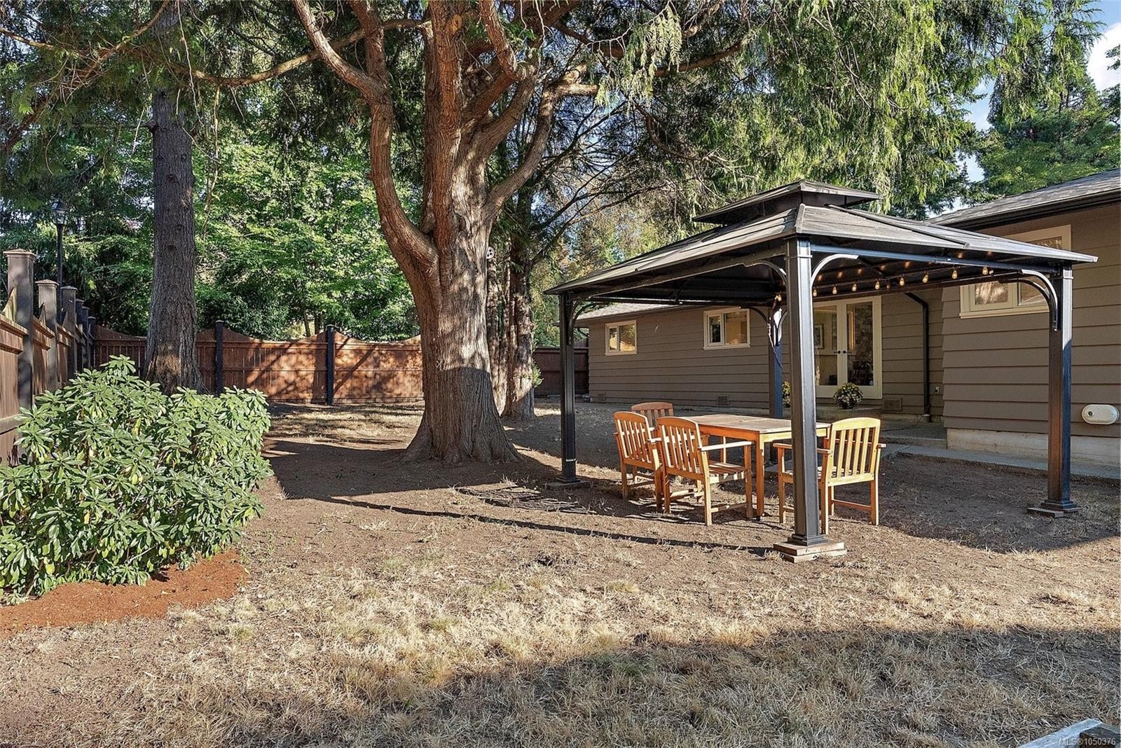 1680 Ash Rd, Saanich, BC