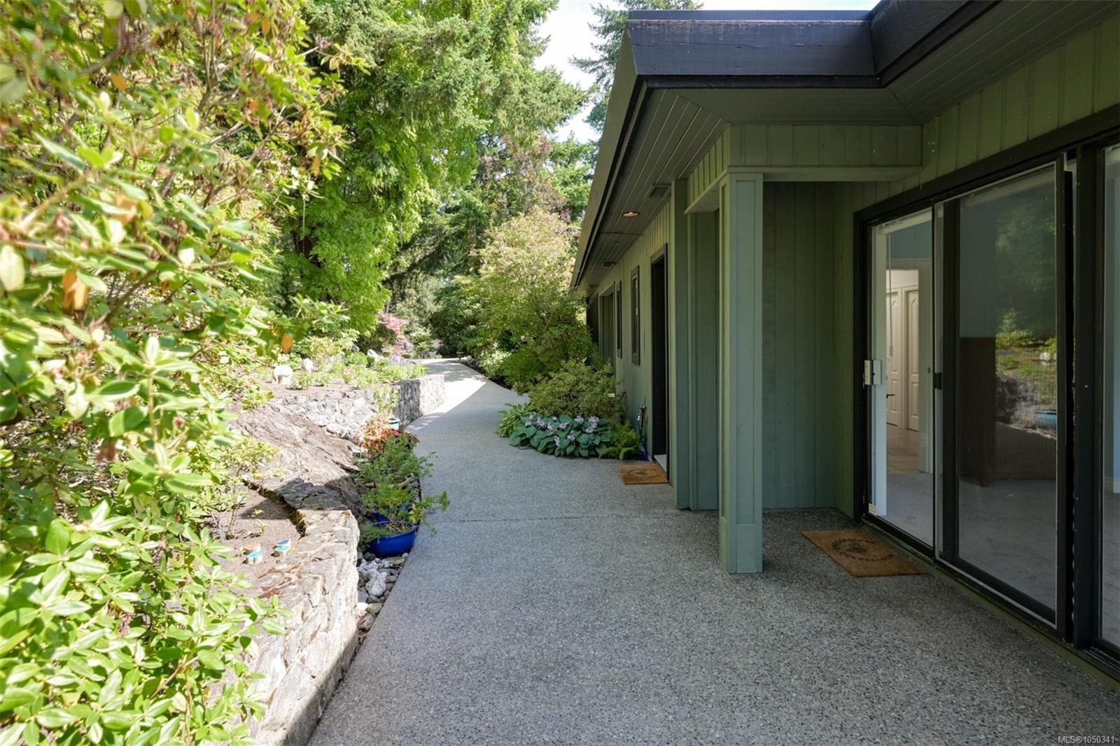 1682 Charlton Rd, Saanich, BC