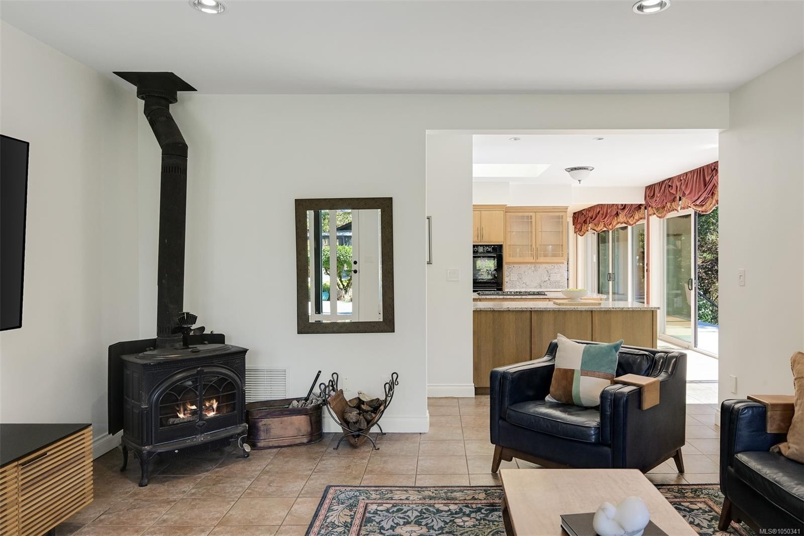 1682 Charlton Rd, Saanich, BC