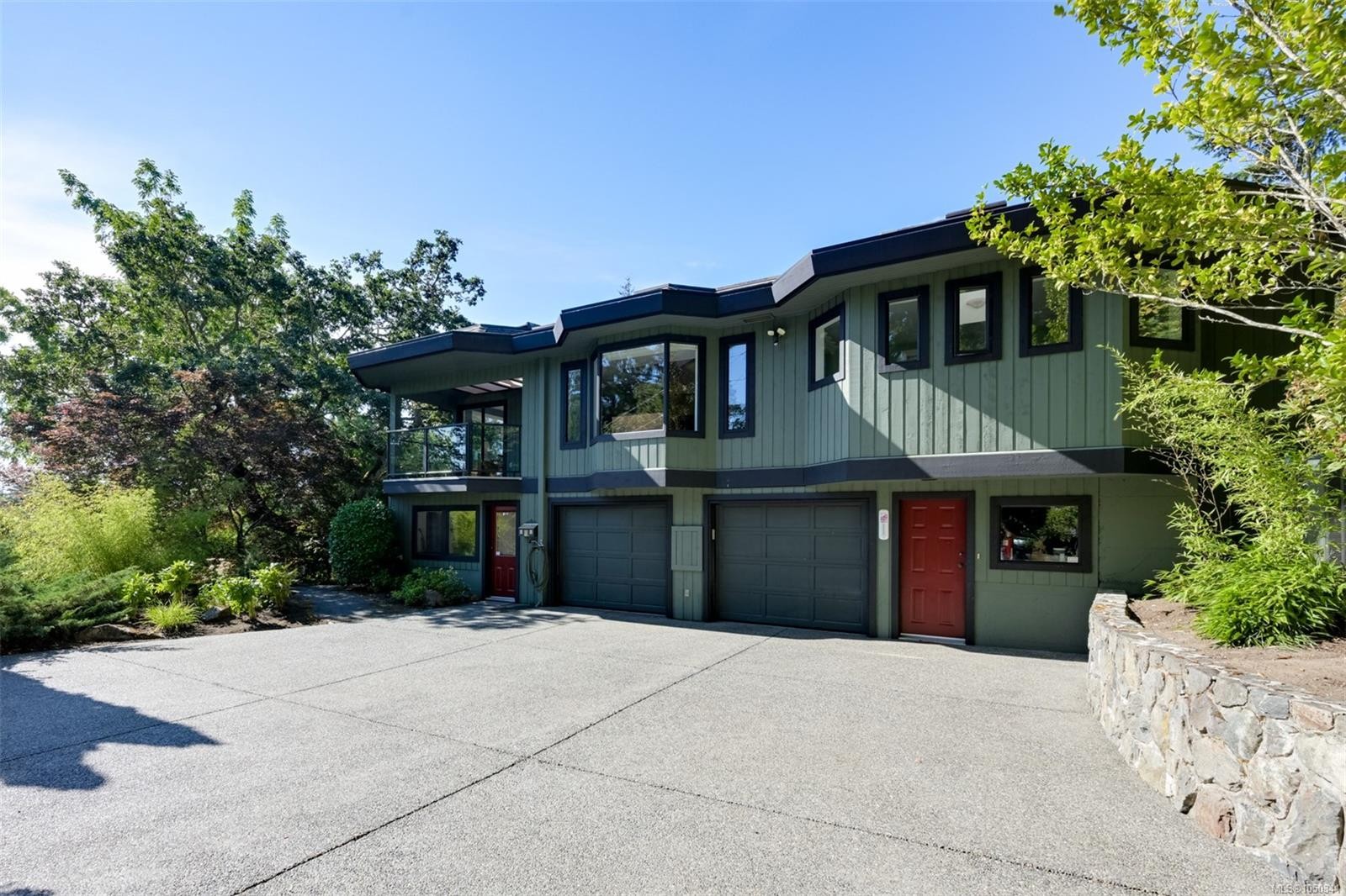 1682 Charlton Rd, Saanich, BC