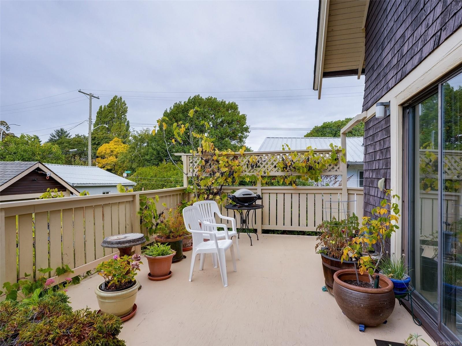 1956 Ashgrove St, Victoria, BC