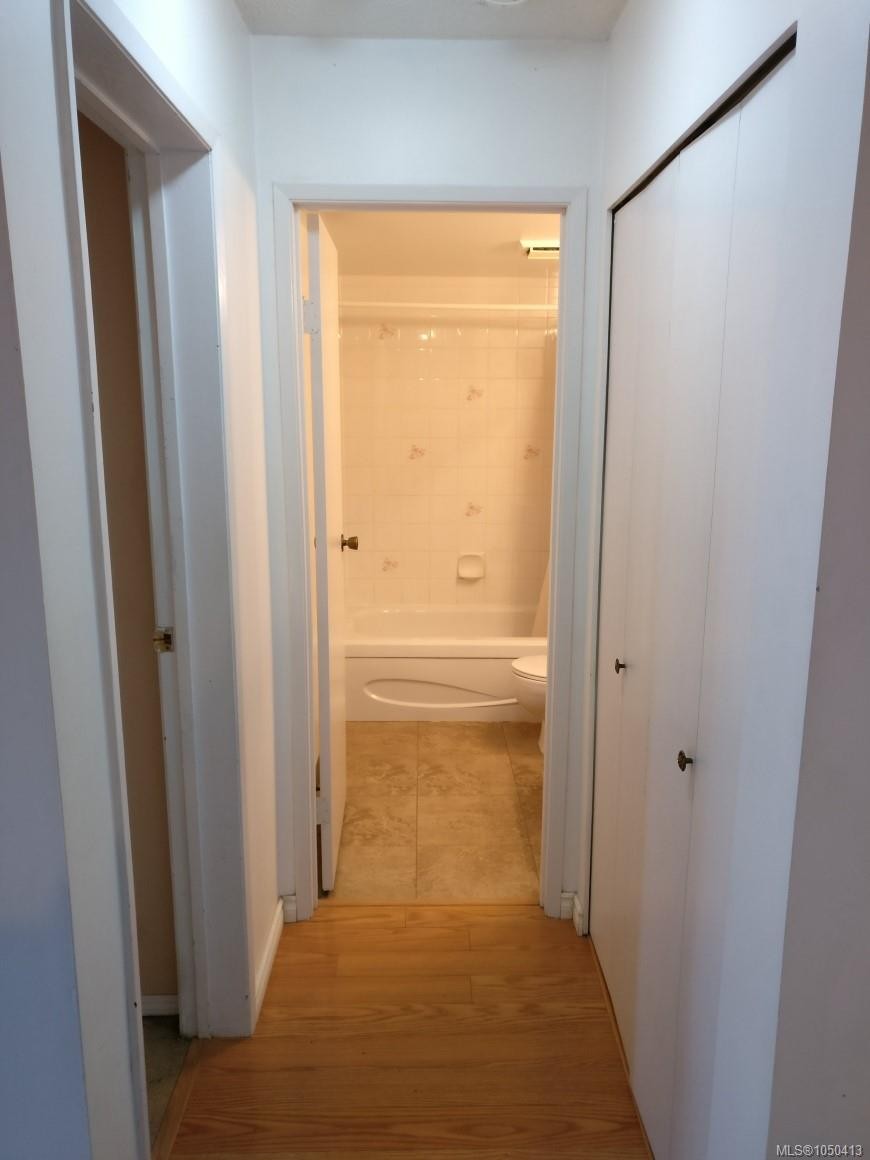 #111-900 Tolmie Ave, Victoria, BC