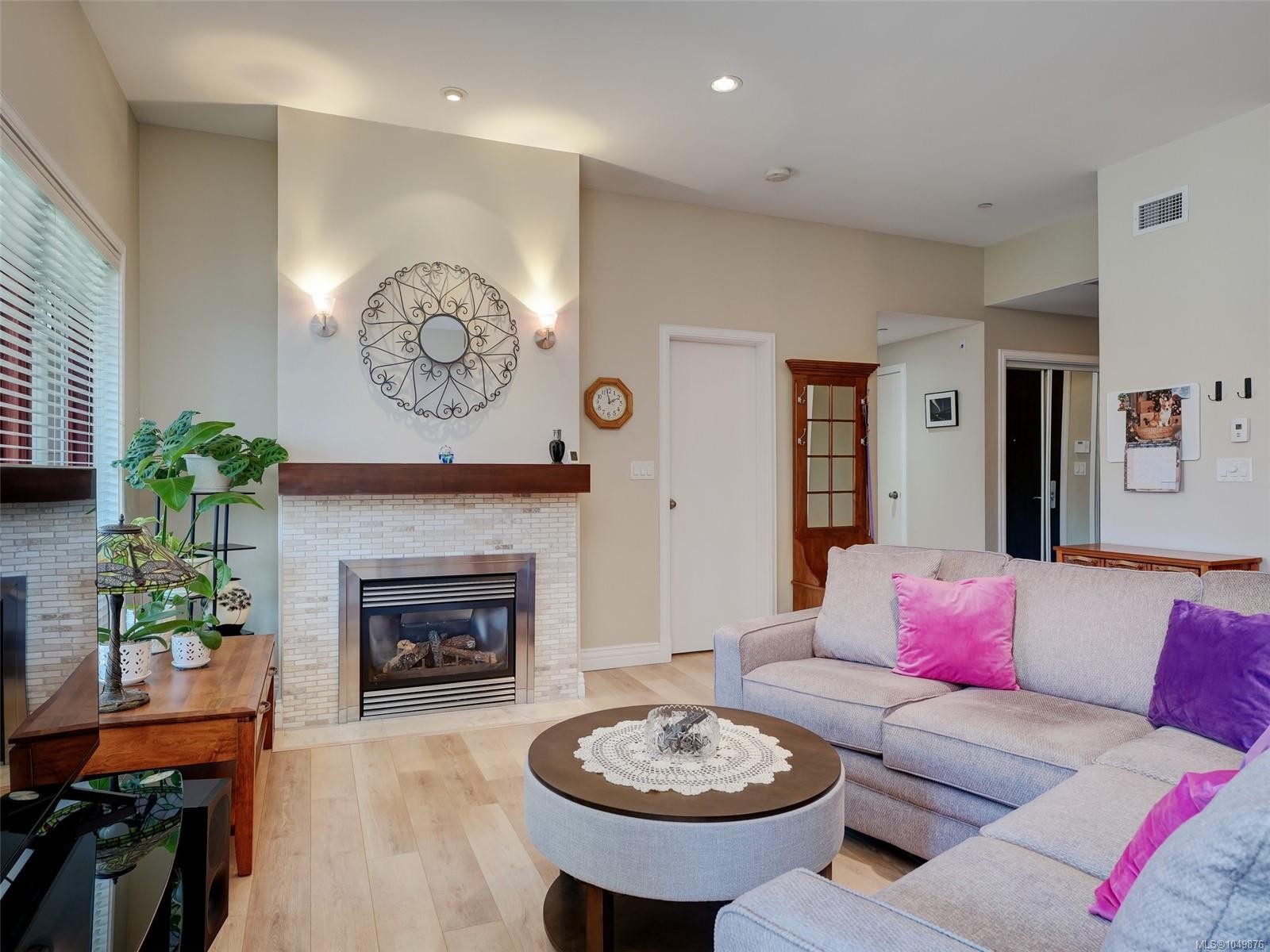 #404-1335 Bear Mountain Pkwy, Langford, BC
