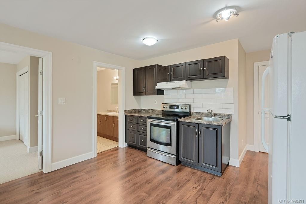 #110-1177 Deerview Pl, Langford, BC