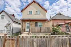 953 William AVE Winnipeg, MB R3E 0Z7