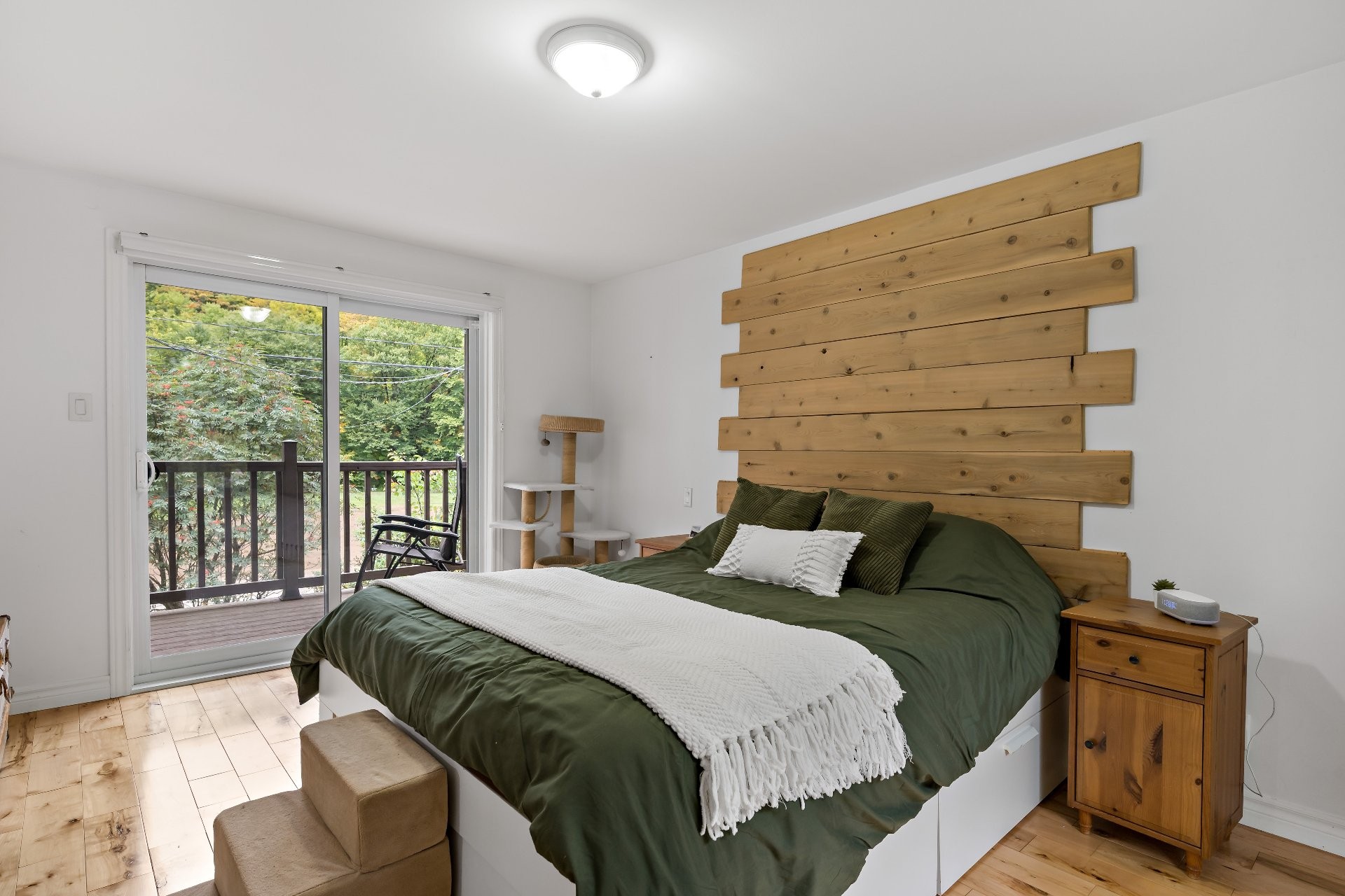 Master Bedroom - 77 Ch. Du Lac-De-La-Carpe, Lac-Des-Plages, QC