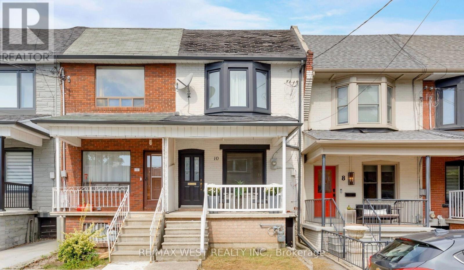 10 Marshall Street, Toronto, ON