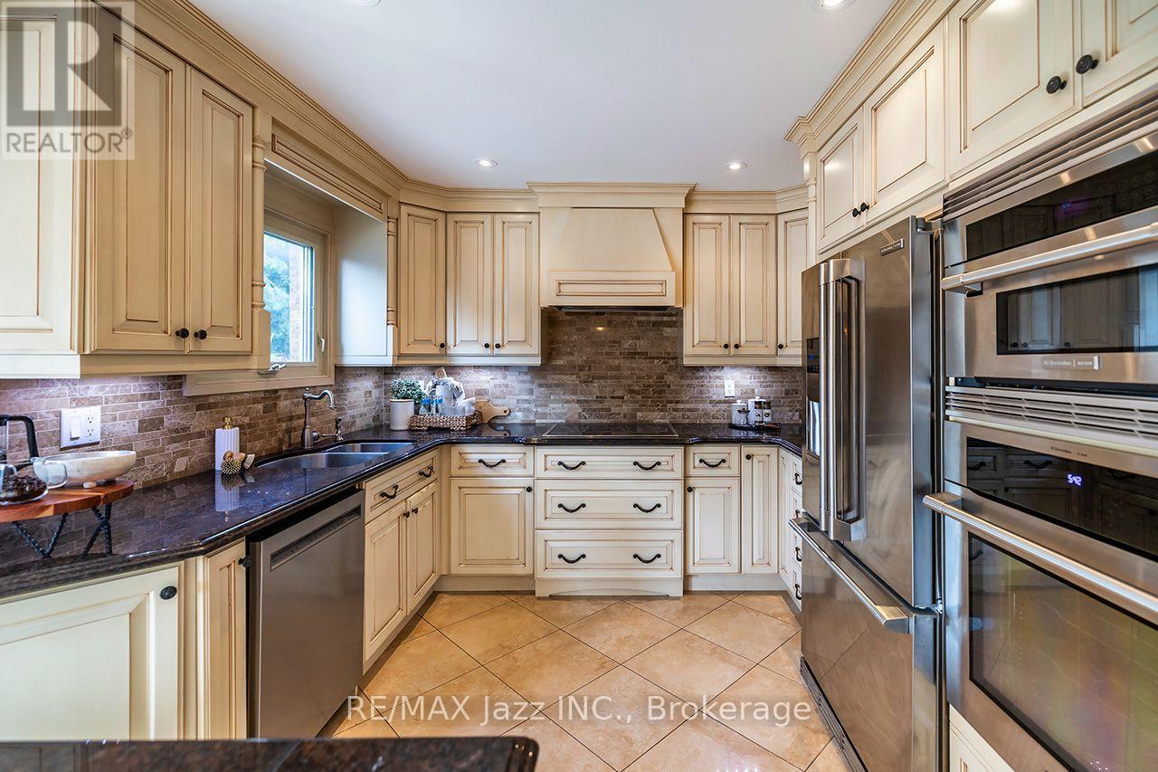 106 Tilman Circle, Markham (Markham Village), ON