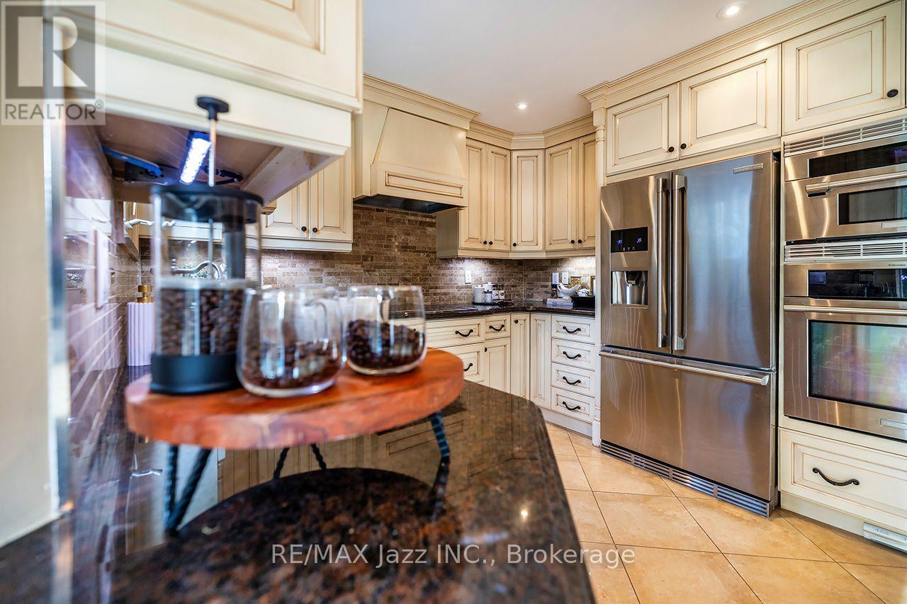 106 Tilman Circle, Markham (Markham Village), ON