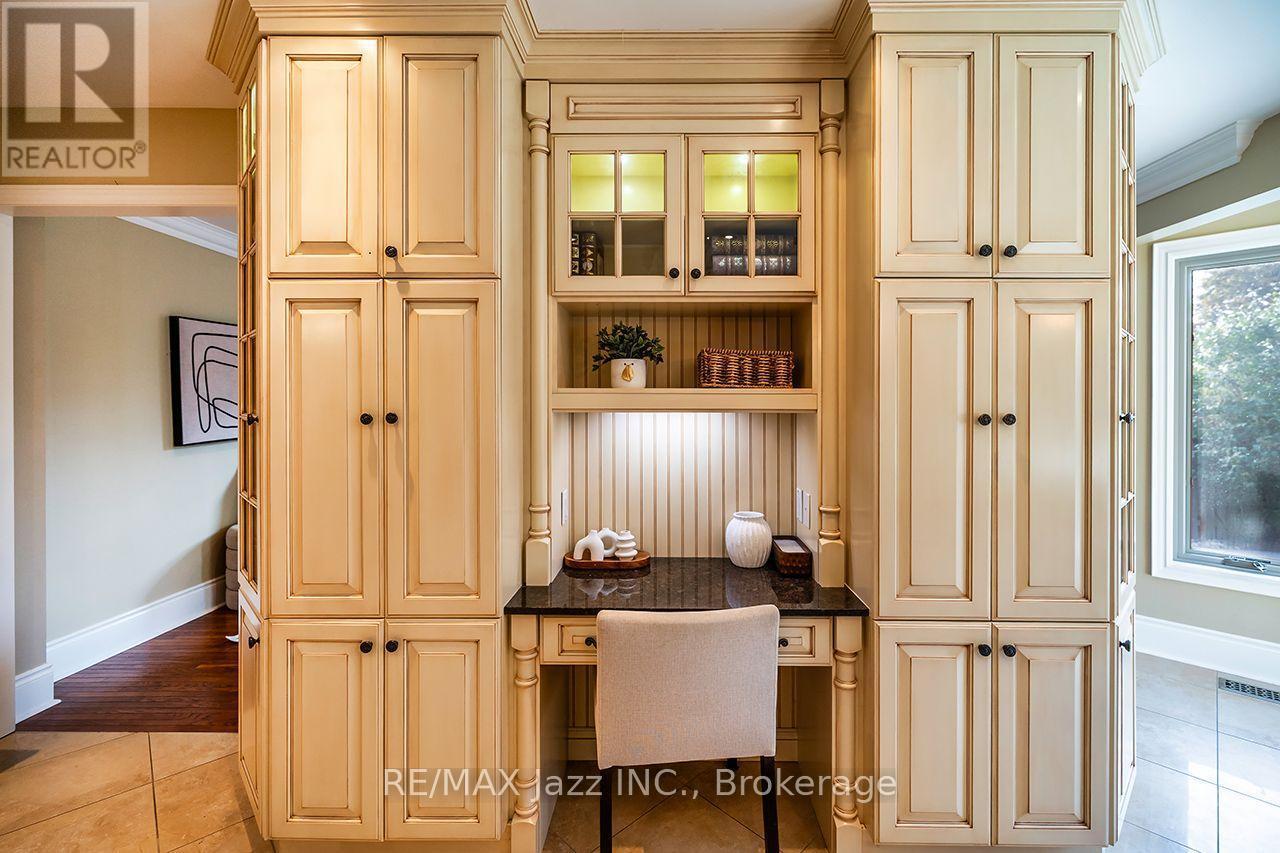106 Tilman Circle, Markham (Markham Village), ON