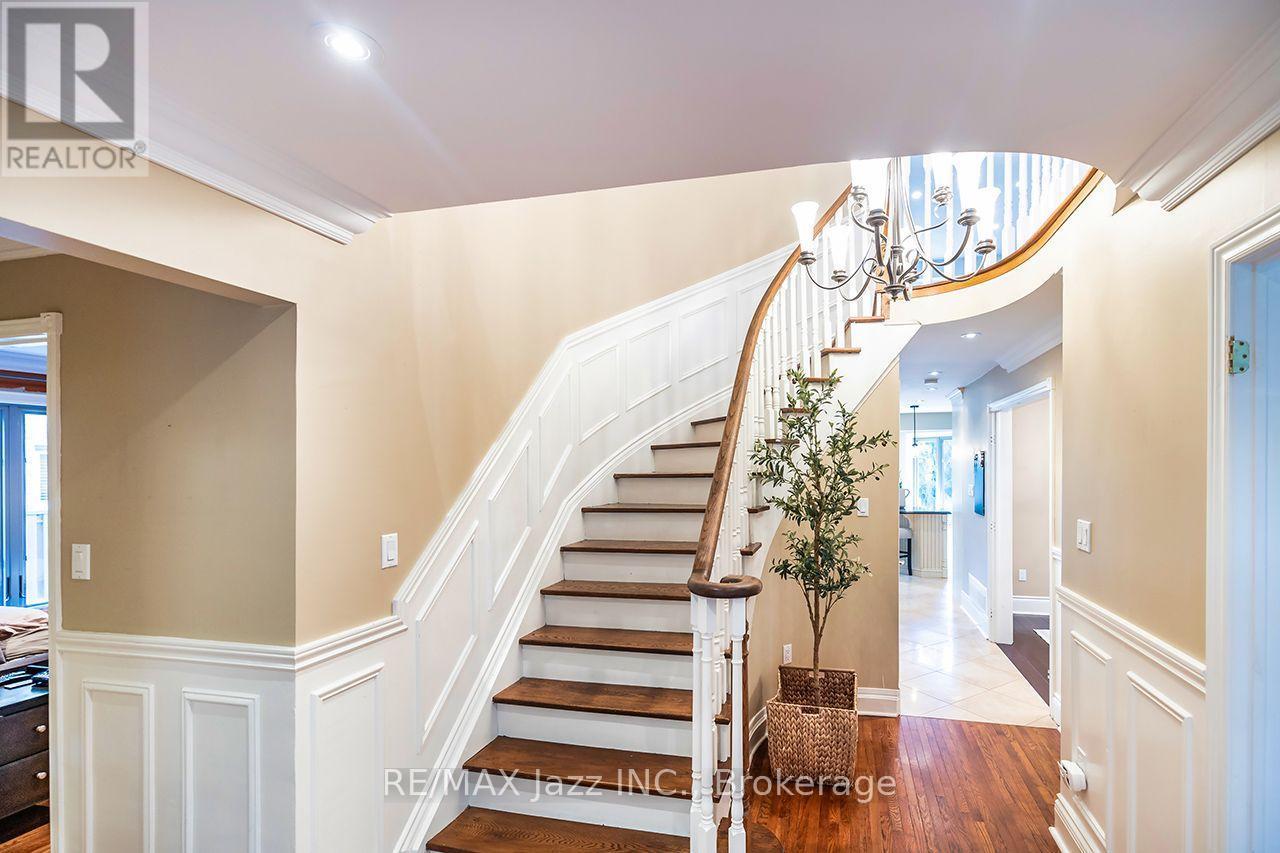 106 Tilman Circle, Markham (Markham Village), ON