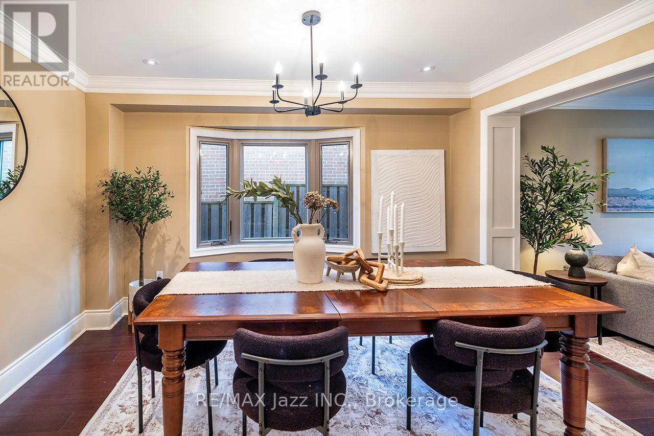 106 Tilman Circle, Markham (Markham Village), ON