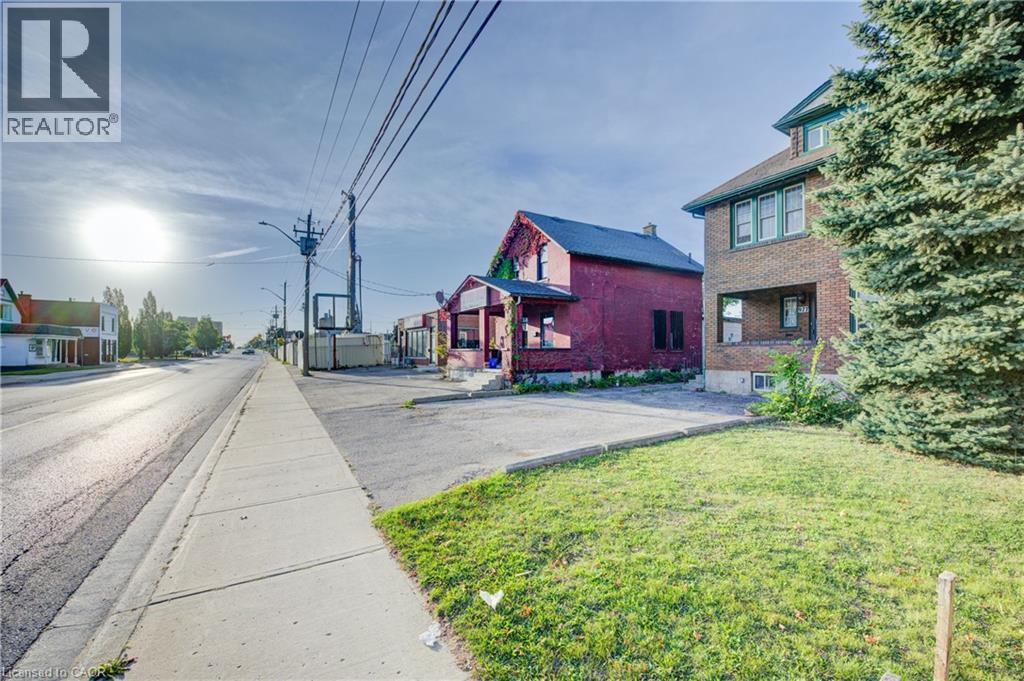 983 & 991-995 King St. E. & 512-516, 520 Charles St. E. Street, Kitchener, ON
