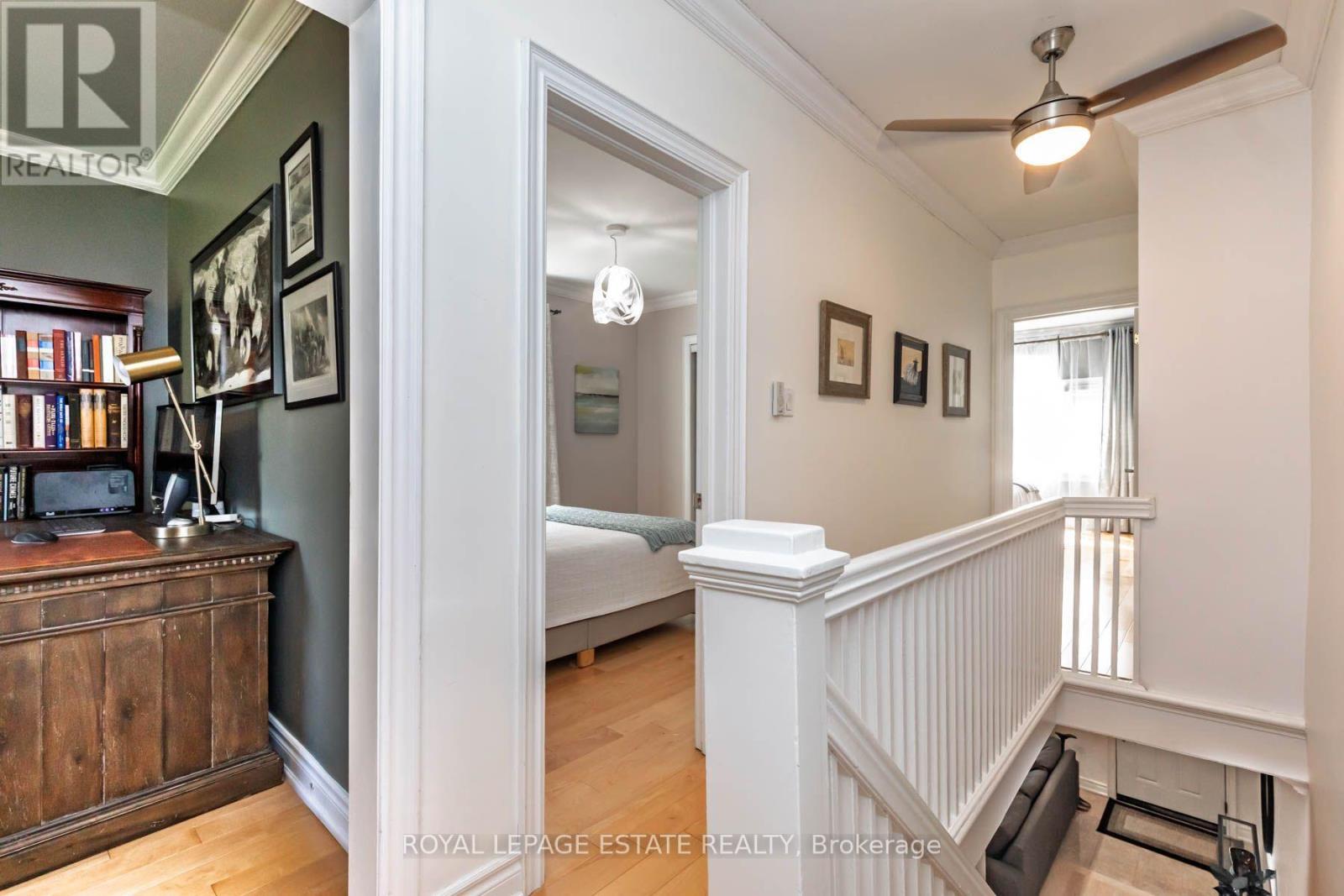 48 Bloomfield Avenue, Toronto, ON