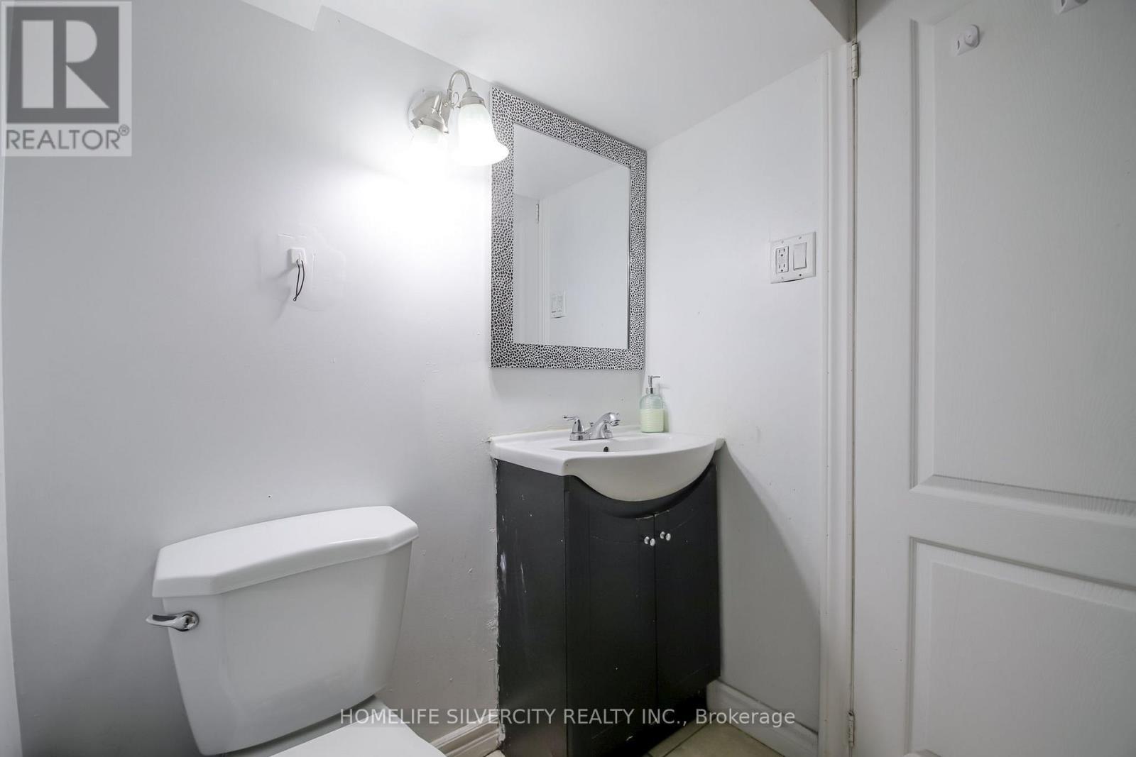 22 Meadow Glade Road, Brampton, ON
