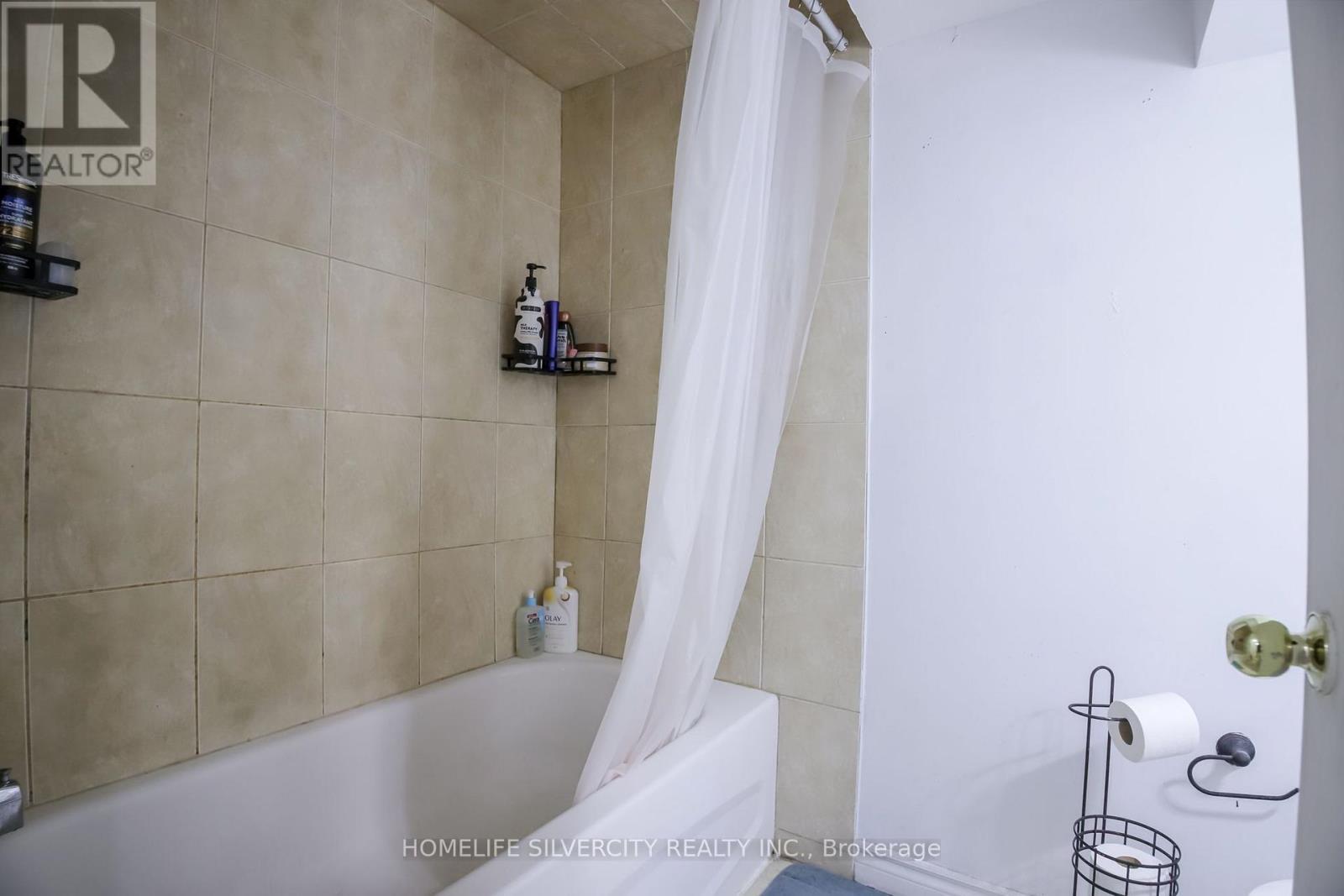 22 Meadow Glade Road, Brampton, ON