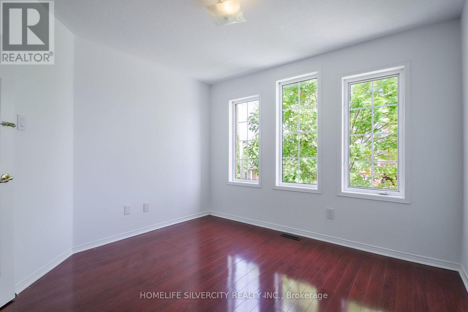 22 Meadow Glade Road, Brampton, ON