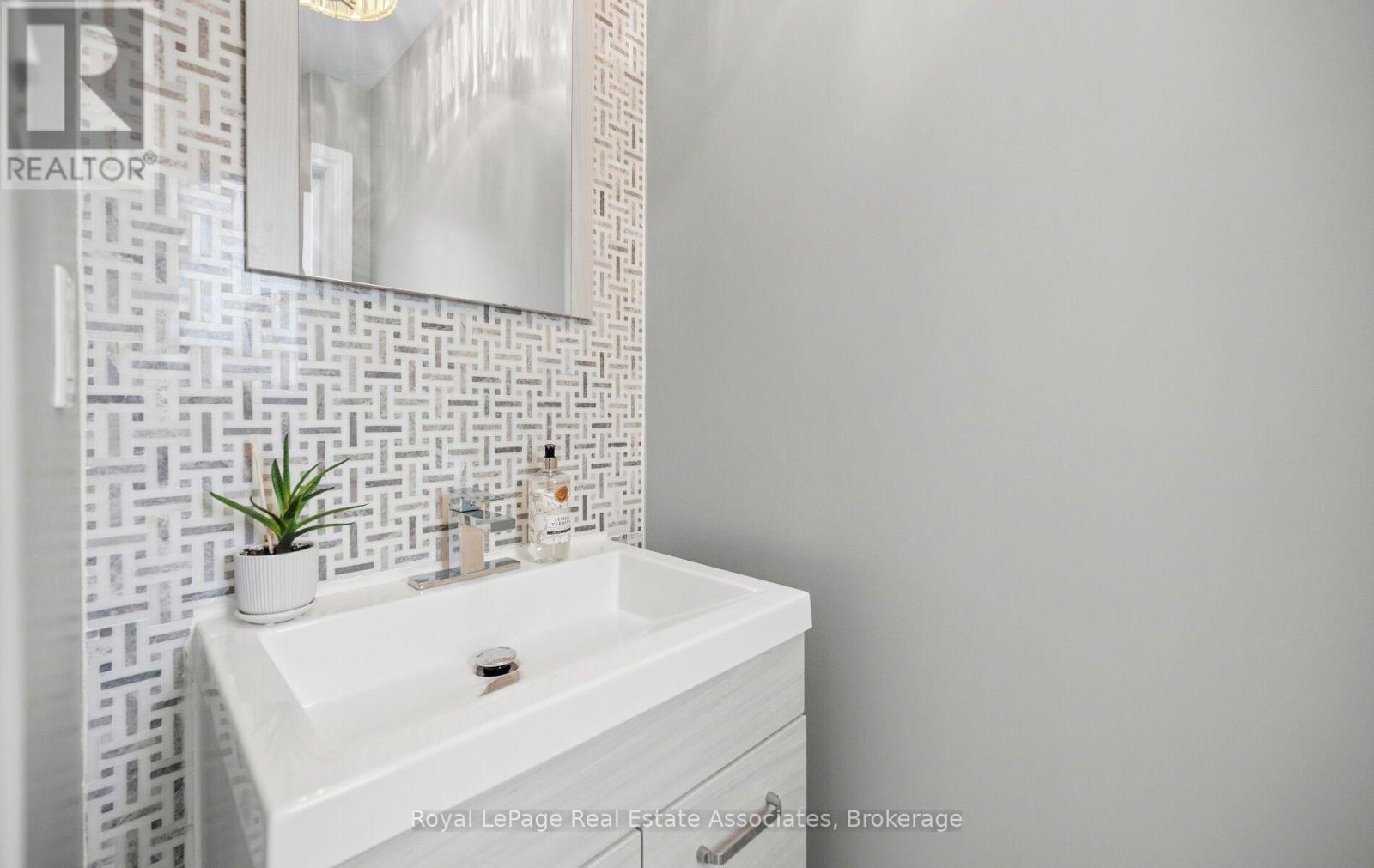 Powder Room on main floor - 19 - 1485 Torrington Drive, Mississauga, ON