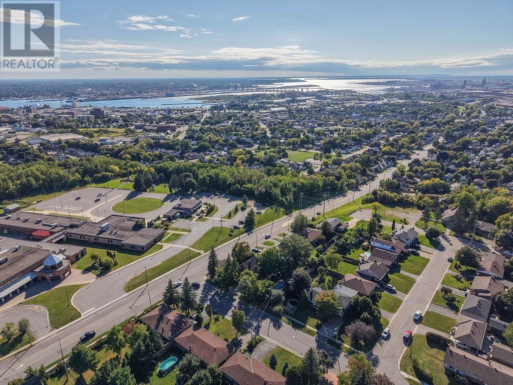 15 Grand Blvd, Sault Ste. Marie, ON