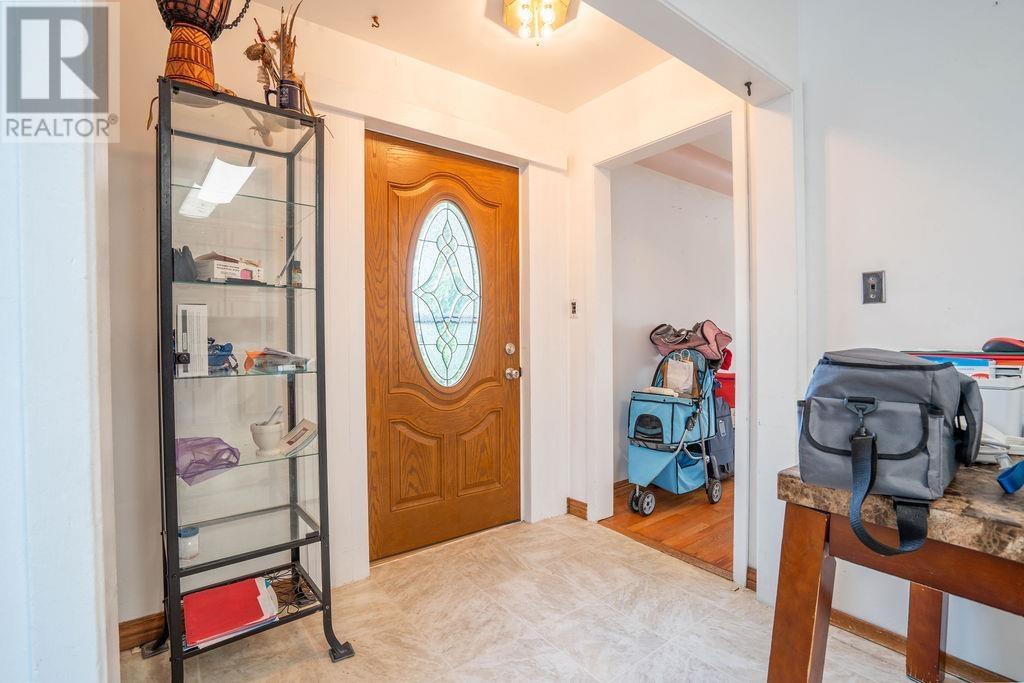 15 Grand Blvd, Sault Ste. Marie, ON