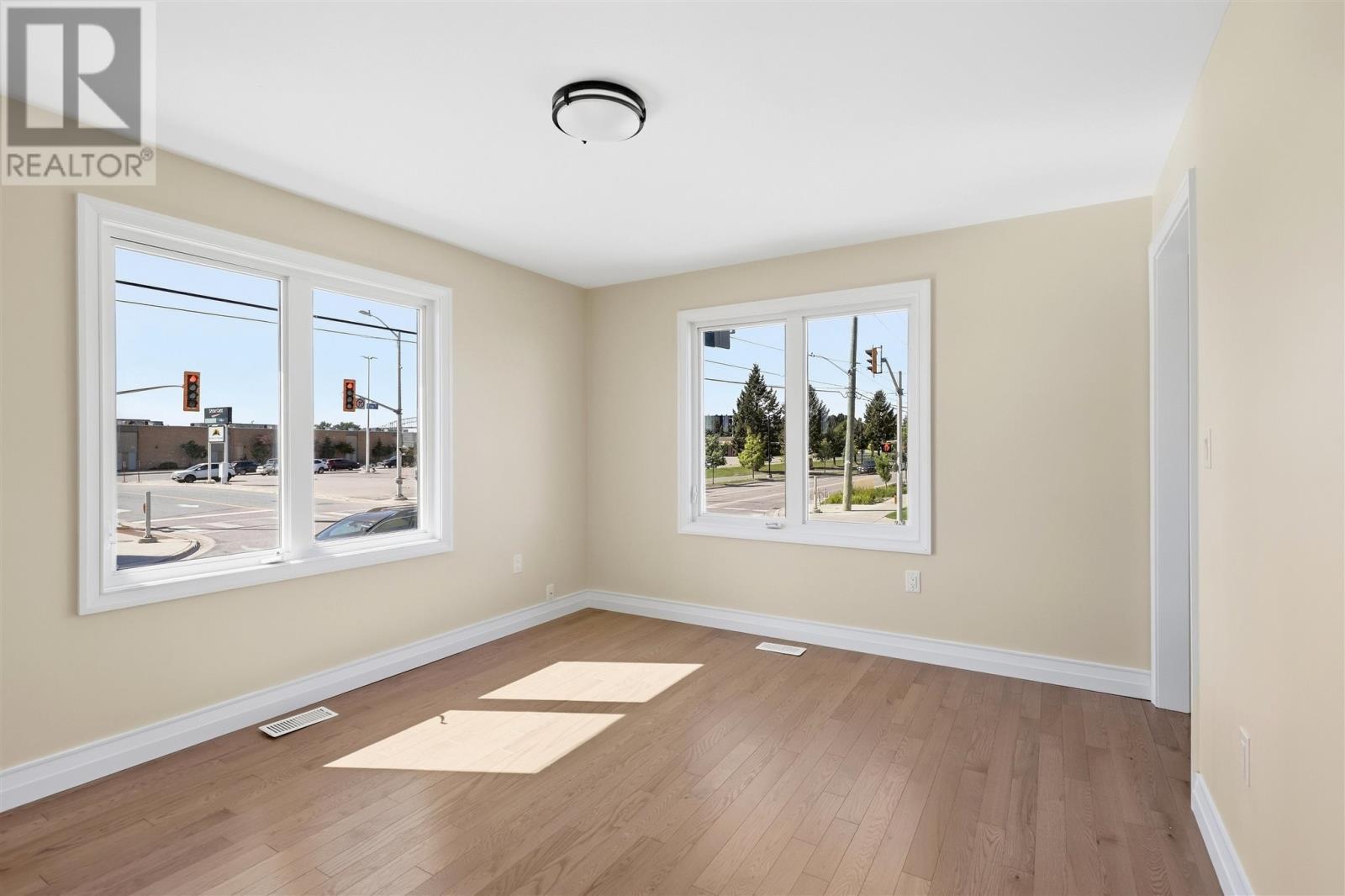 56 Dennis St, Sault Ste. Marie, ON