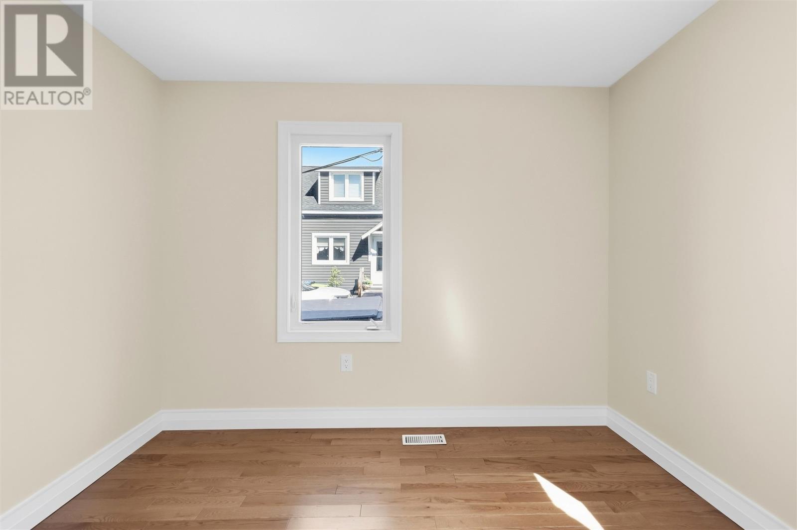 56 Dennis St, Sault Ste. Marie, ON