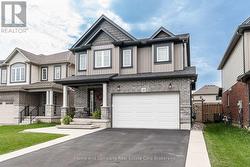40 ROBERTSON DR DRIVE Stratford, ON N5A 0J5
