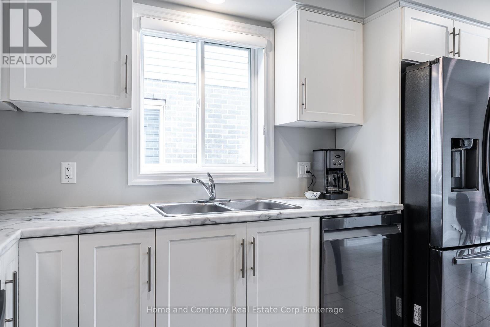 40 Robertson Dr Drive, Stratford, ON