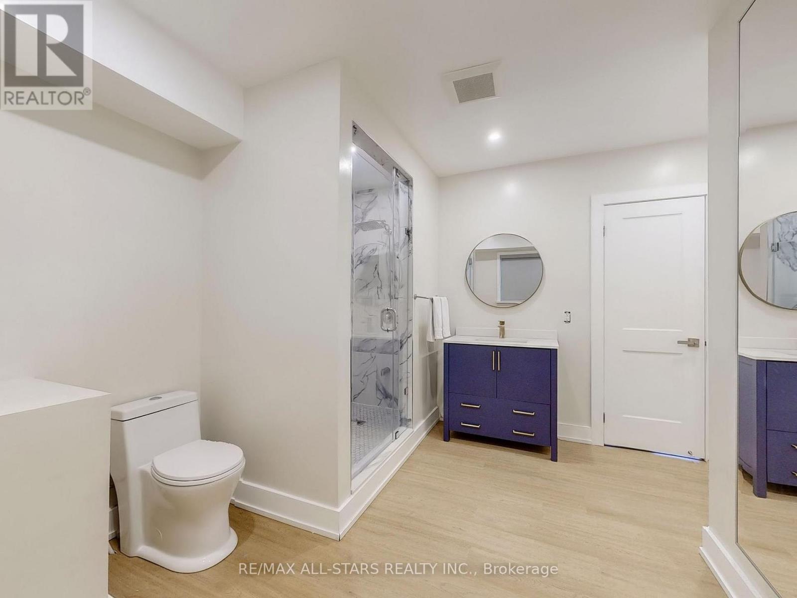 105 Betty Ann Drive, Toronto, ON