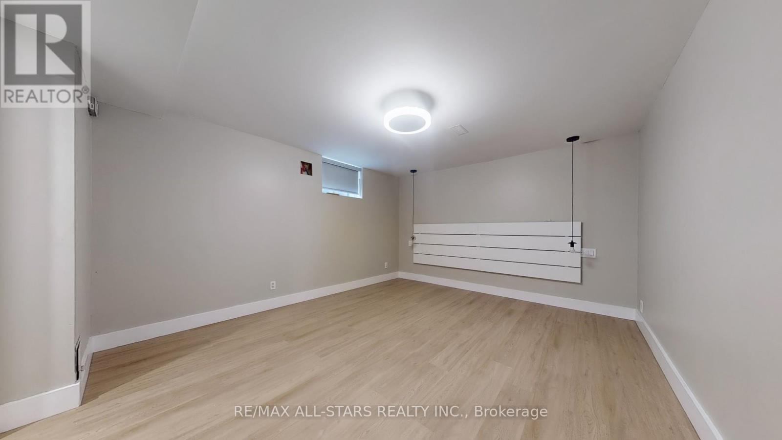 105 Betty Ann Drive, Toronto, ON