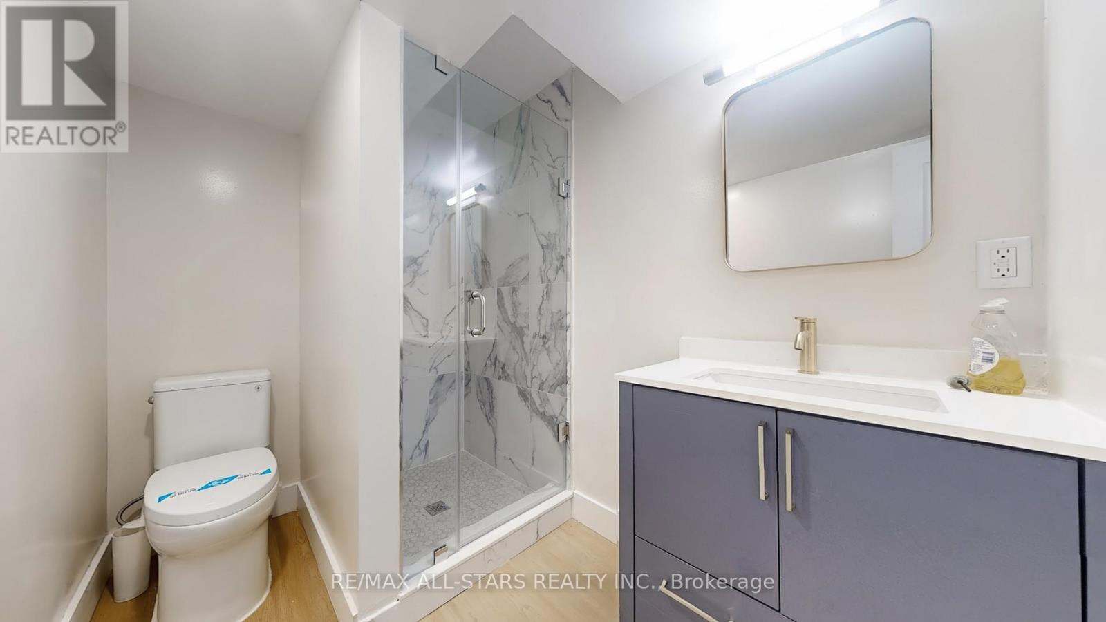 105 Betty Ann Drive, Toronto, ON