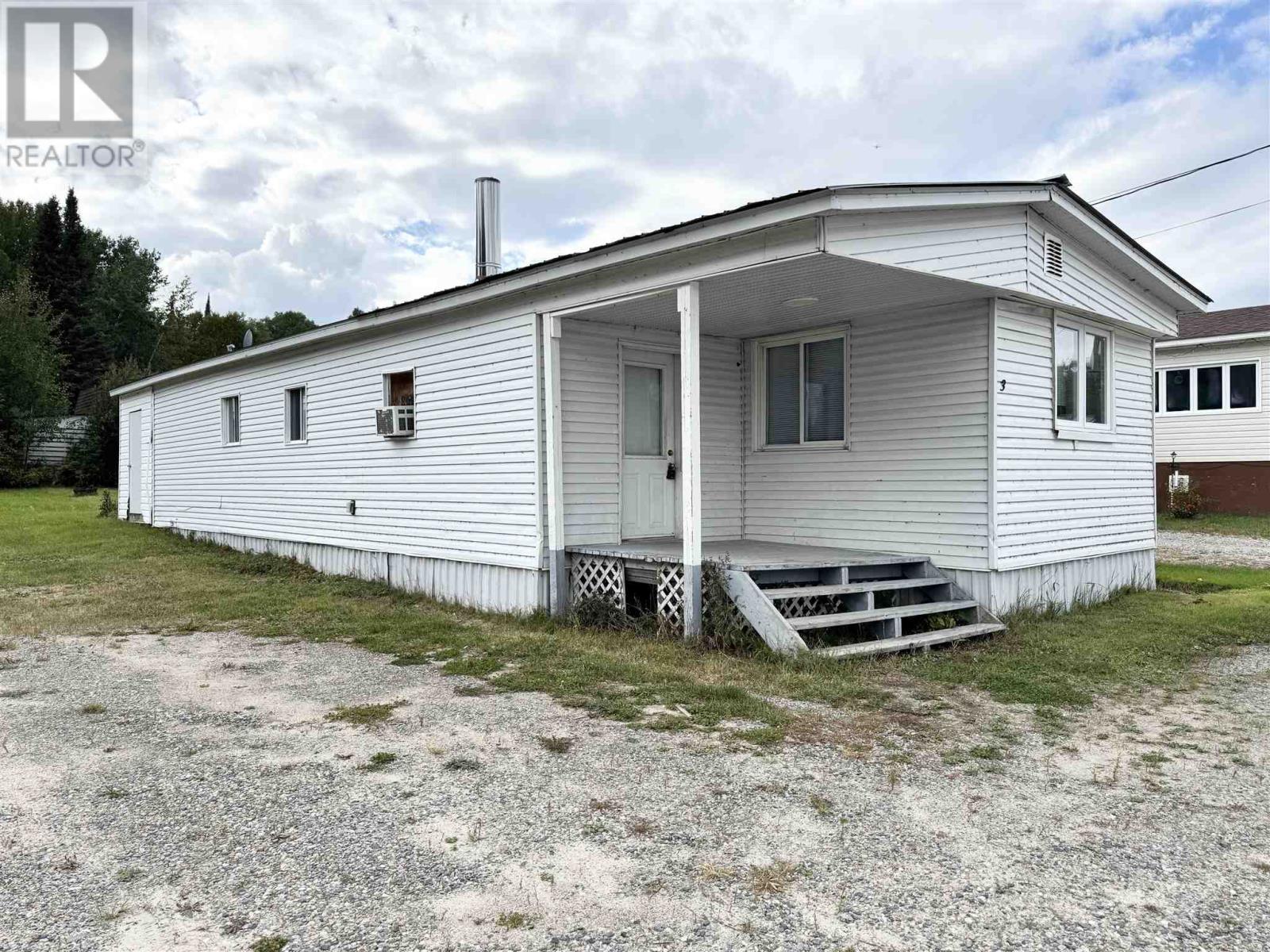 3 Fontaine Dr, Chapleau, ON