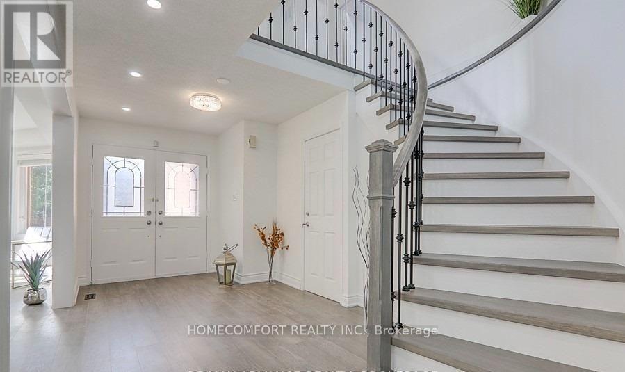 86 Bristol Road, Newmarket, ON