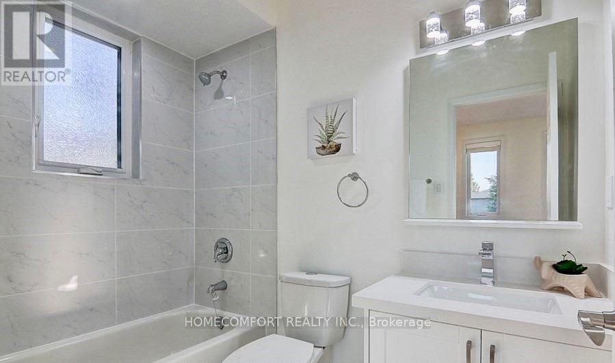 86 Bristol Road, Newmarket, ON