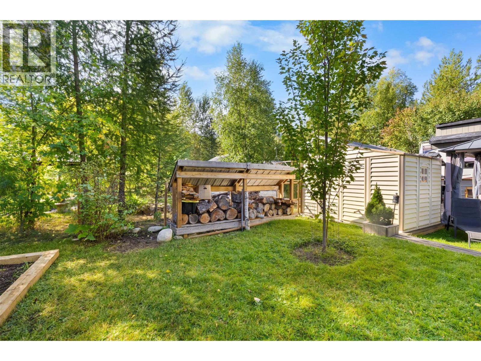 8440 3 & 95 Highway Lot# 135, Yahk, BC