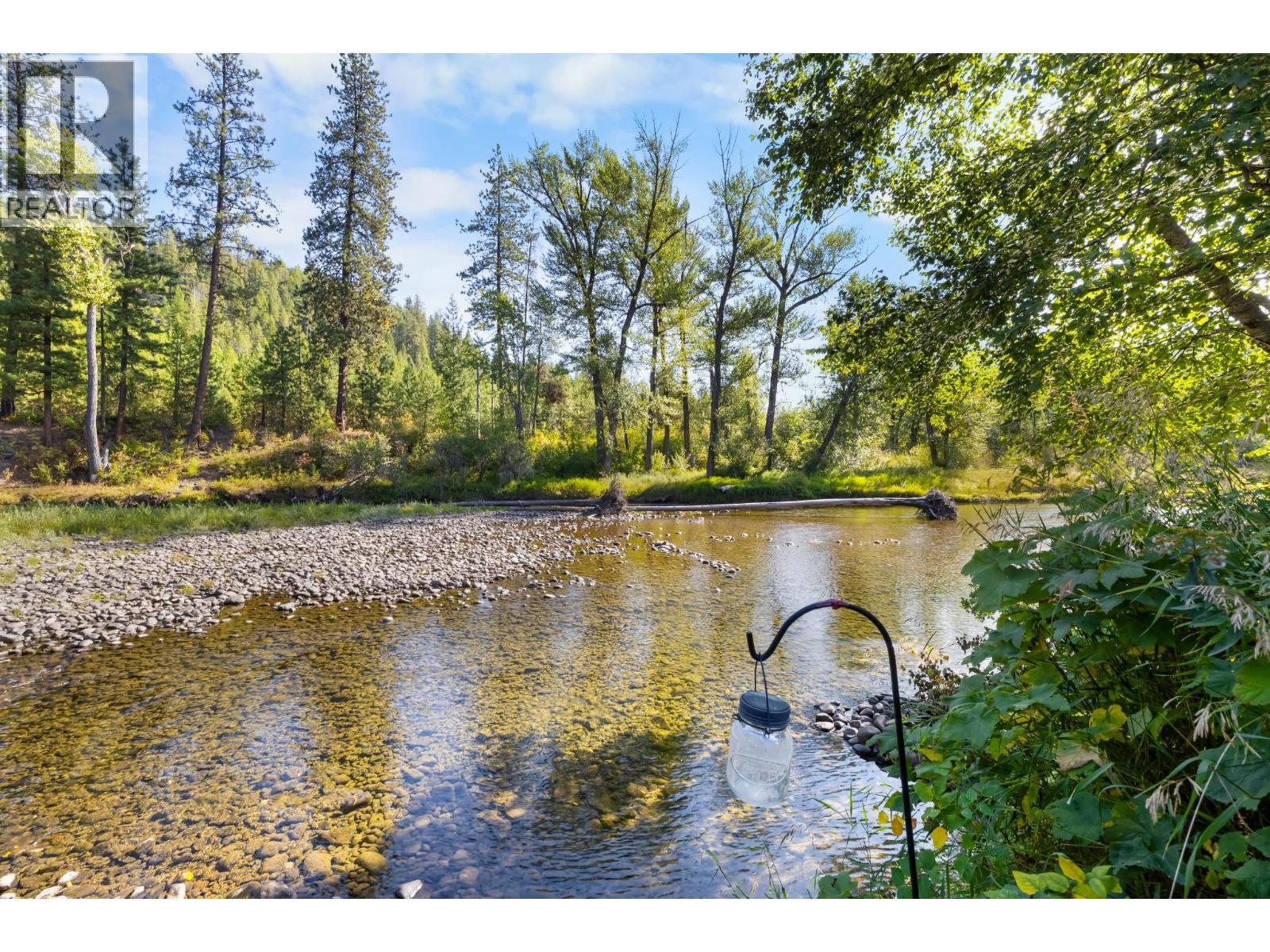 8440 3 & 95 Highway Lot# 135, Yahk, BC