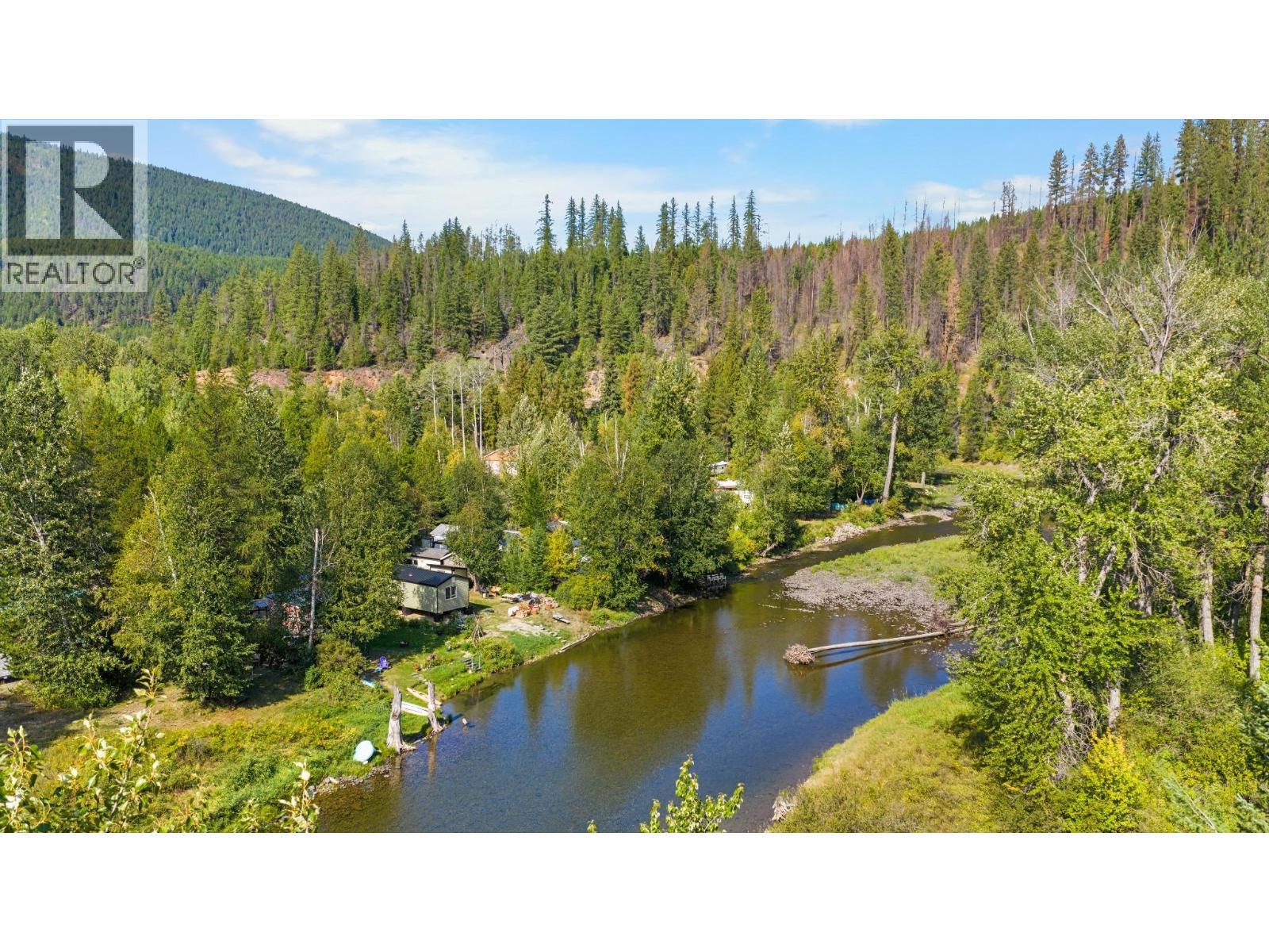 8440 3 & 95 Highway Lot# 135, Yahk, BC