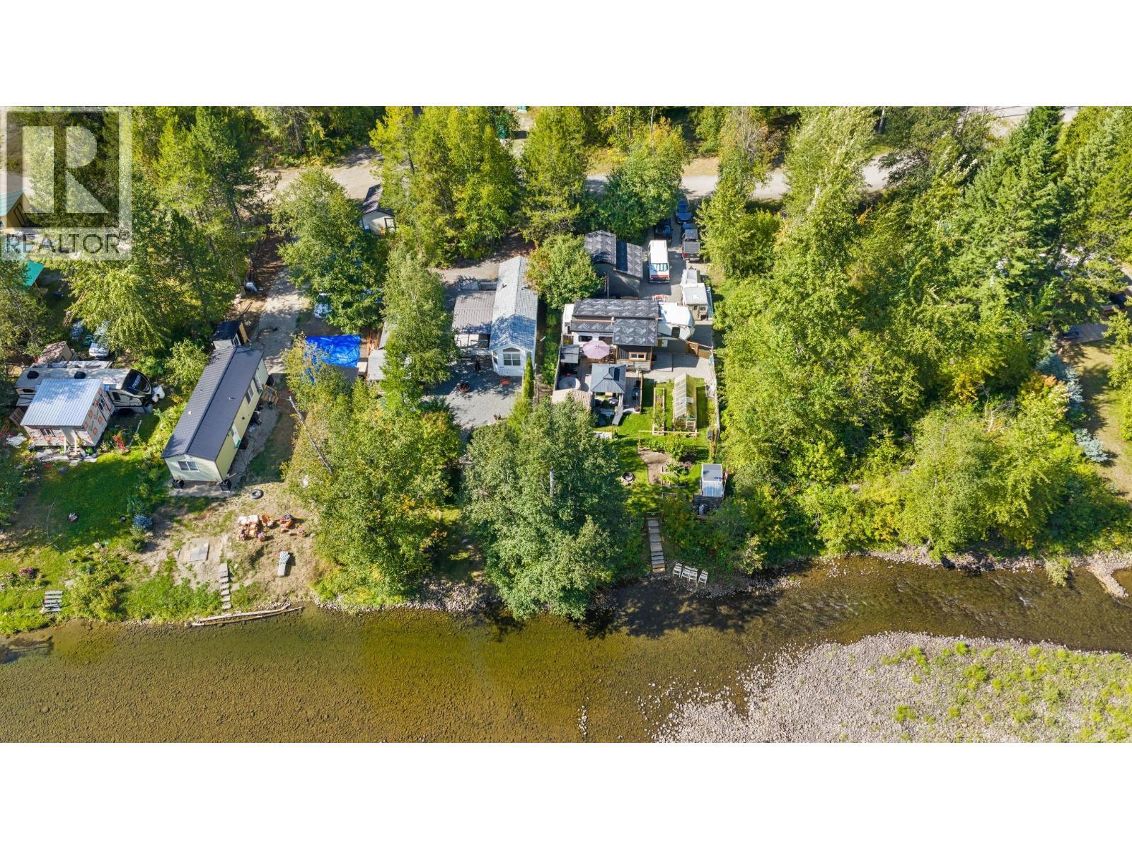 8440 3 & 95 Highway Lot# 135, Yahk, BC