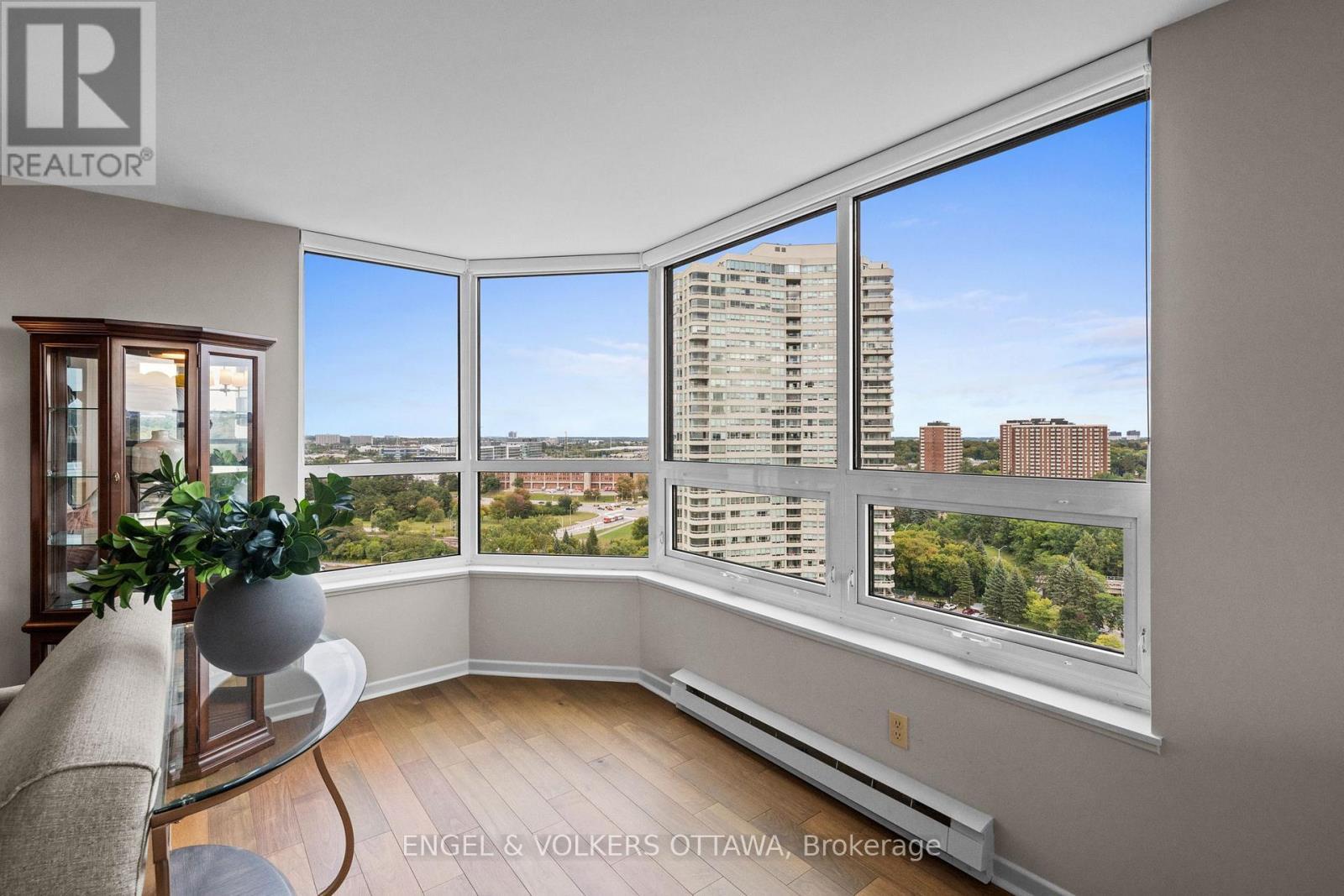 1905 - 1500 Riverside Drive, Ottawa, ON