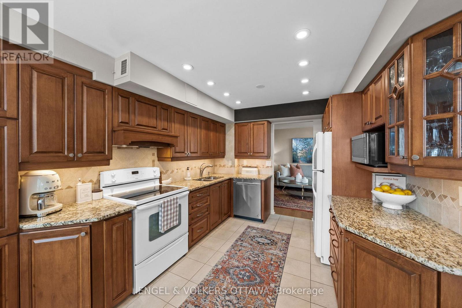 1905 - 1500 Riverside Drive, Ottawa, ON