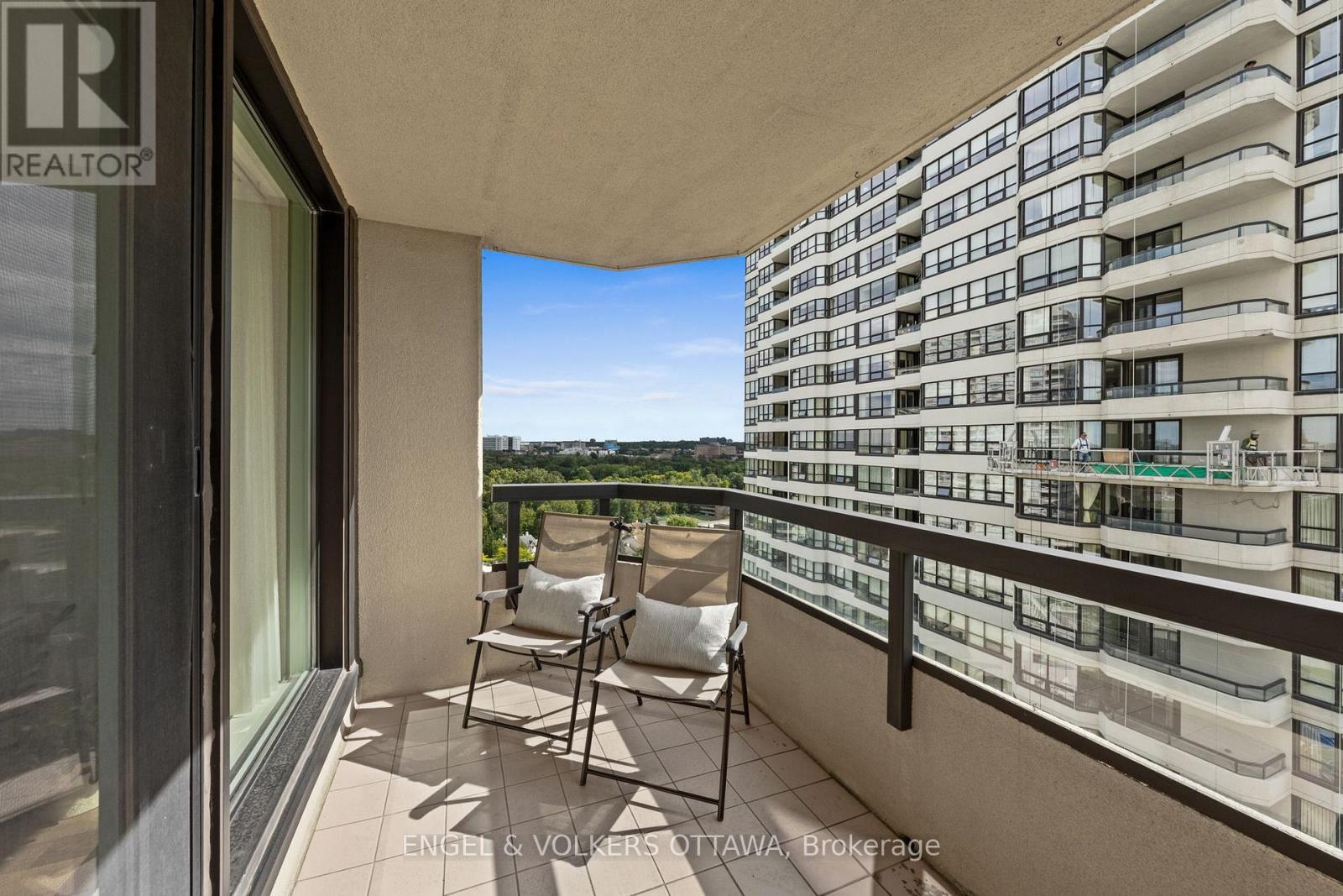 1905 - 1500 Riverside Drive, Ottawa, ON