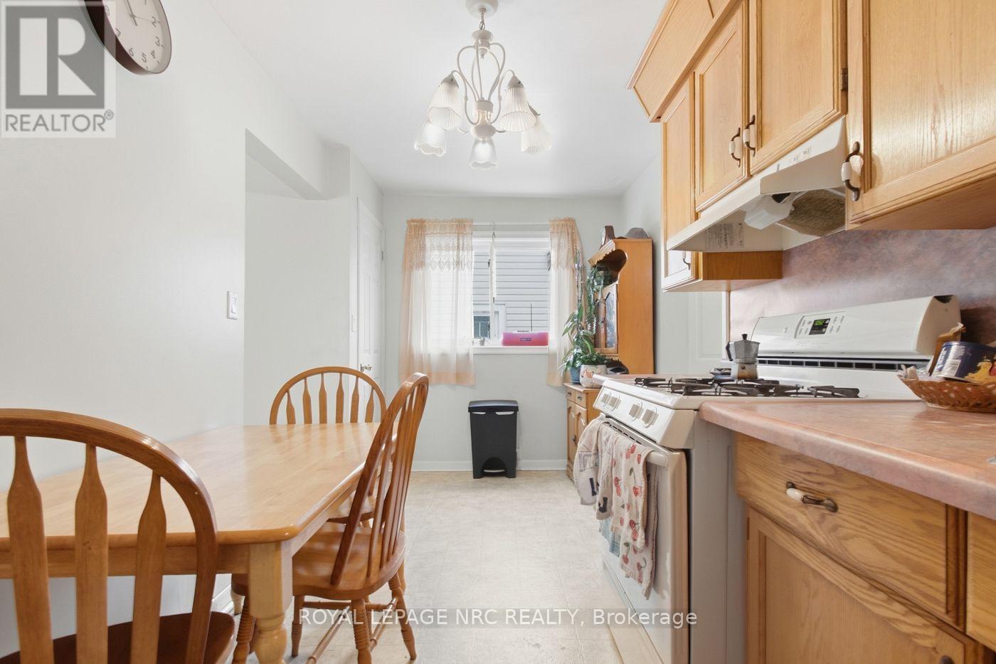 24 Fifth Street, Welland (Lincoln/Crowland), ON