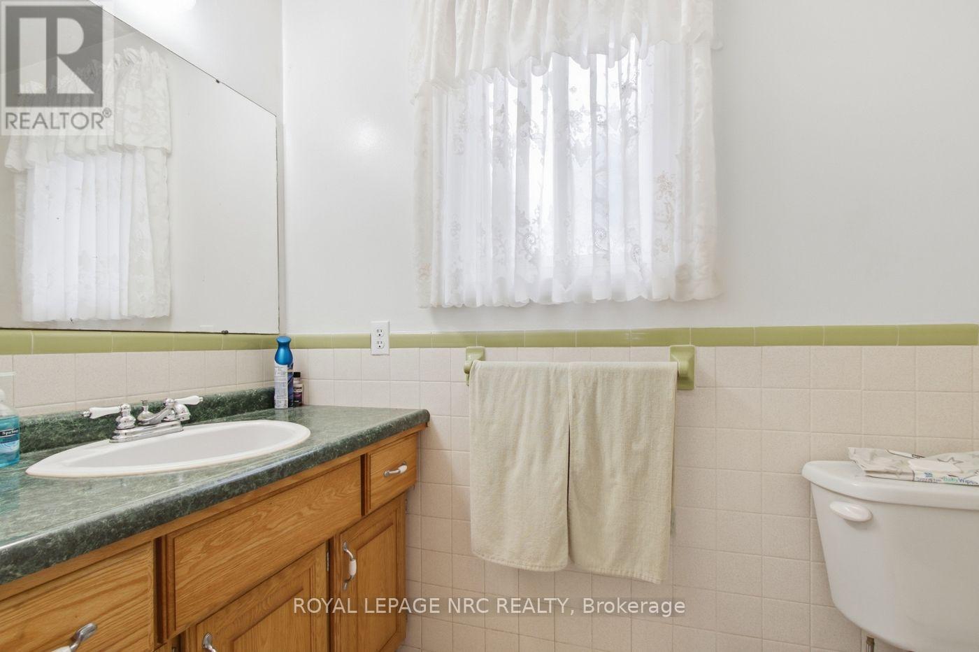 24 Fifth Street, Welland (Lincoln/Crowland), ON