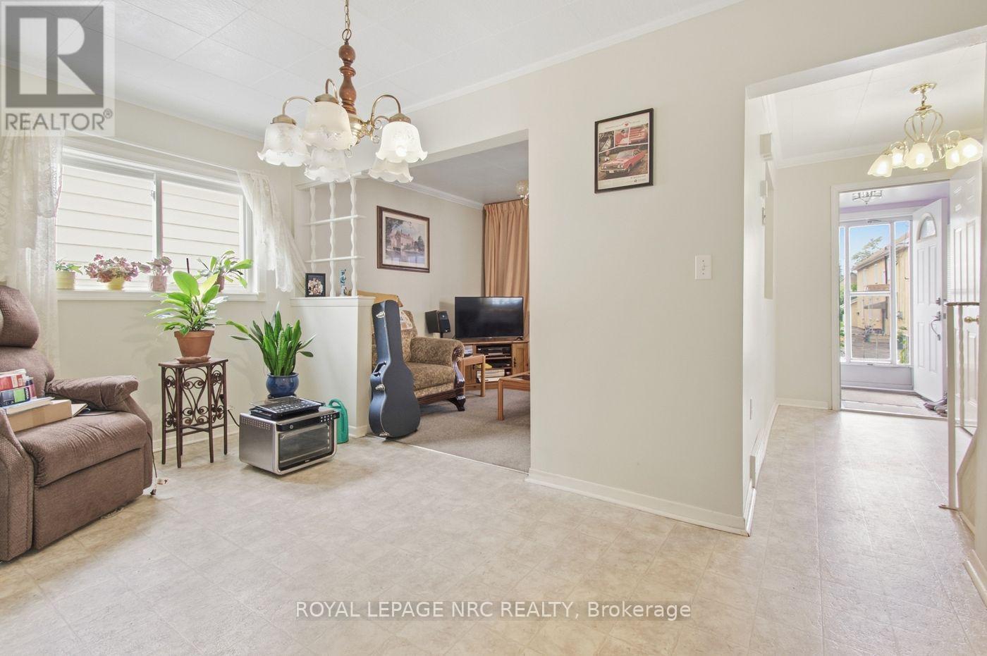 24 Fifth Street, Welland (Lincoln/Crowland), ON