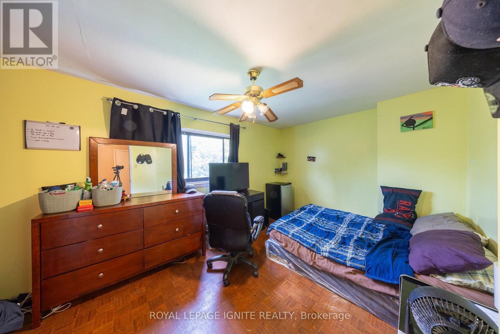 4 - 21 Rockwood Drive, Toronto, ON
