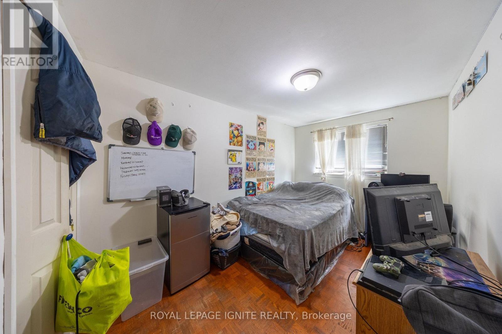 4 - 21 Rockwood Drive, Toronto, ON
