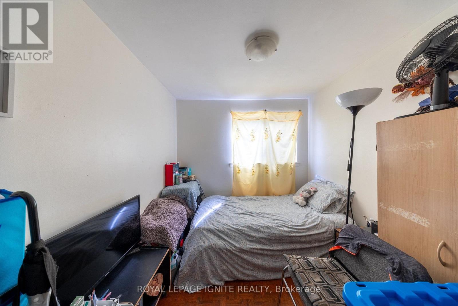 4 - 21 Rockwood Drive, Toronto, ON