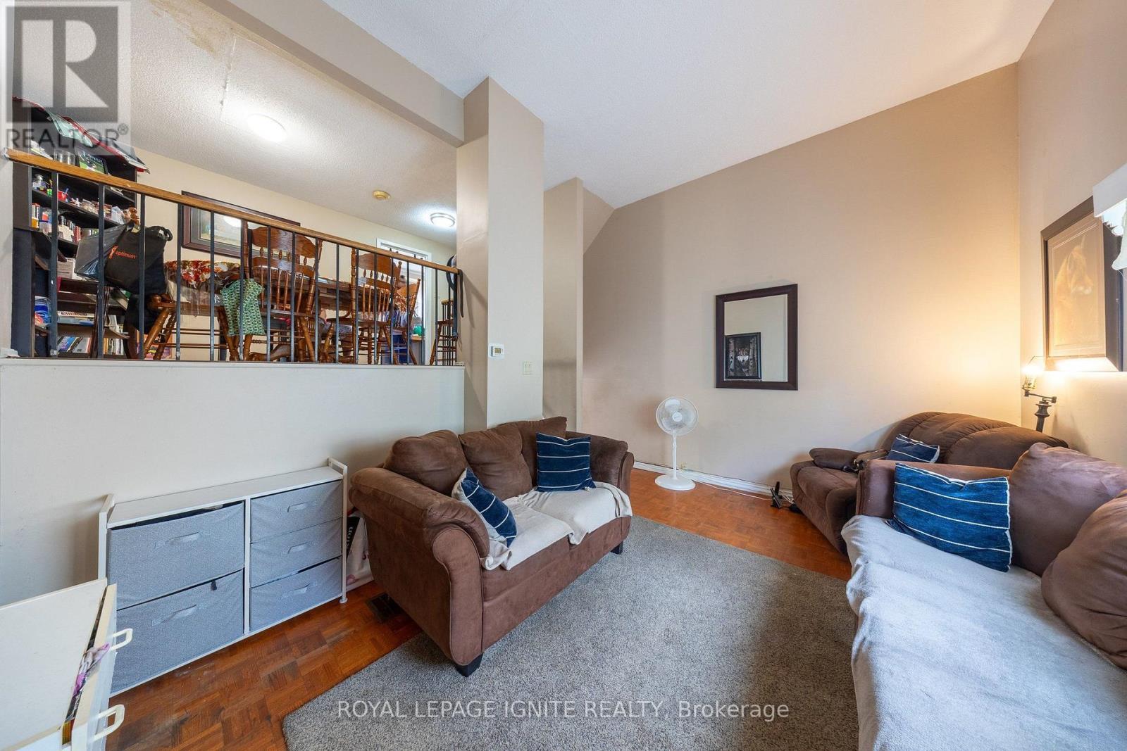 4 - 21 Rockwood Drive, Toronto, ON